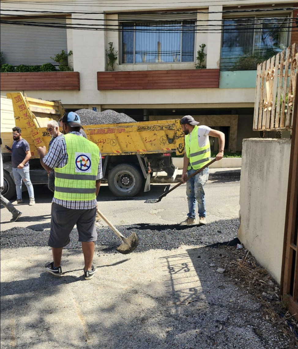 تأهيل و تزفيت&nbsp;الطرقات